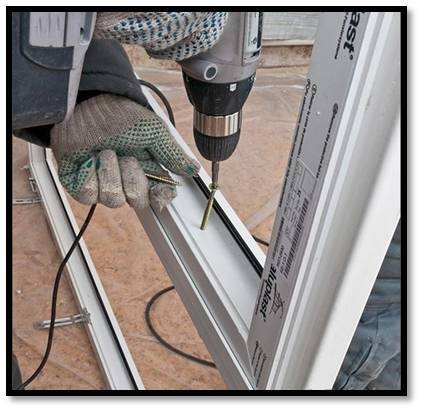 <span style="font-weight: bold;">Установка пластиковых и аллюминевых дверей</span>